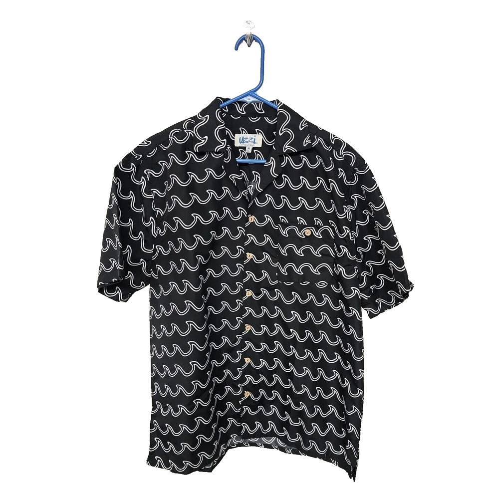 VTG Uzzi Amphibious Gear Size M Hawaiian Shirt Surf Waves Short Sleeve Button Up